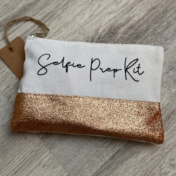 Rock Fleur Glacial Face Mask - Picture 6 of 11